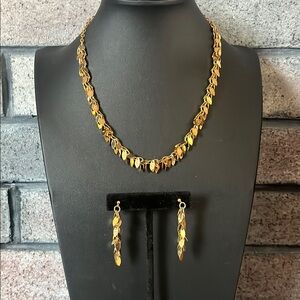 Vintage AVON gold shimmering droplet necklace and earring set